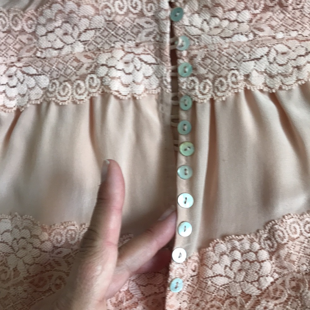 Soft pink, satin top - Picture 2 of 4